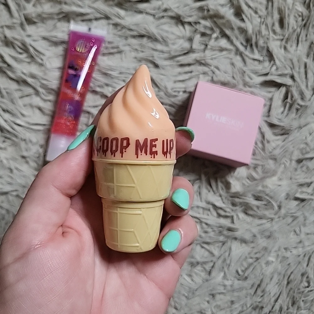 Beauty Bundle Kylie Skin Lip Mask Lips Gloss Balm Kylie Jenner Stitch ✨️💫